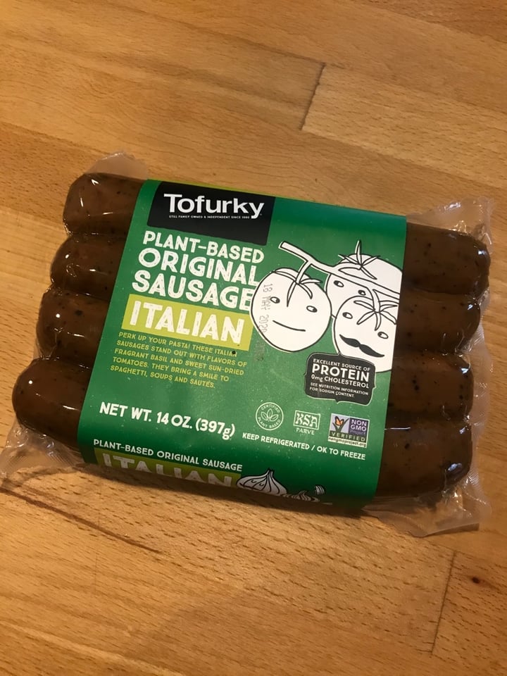 photo of Tofurky Plant-based Sausages Italian shared by @curvycarbivore on  07 Feb 2020 - review