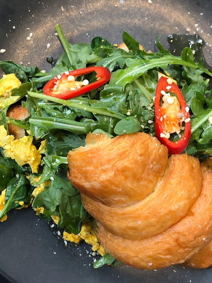 photo of Dicki's Green Eggs (Tofu Scramble) + Croissant shared by @rogan on  05 Jan 2020 - review