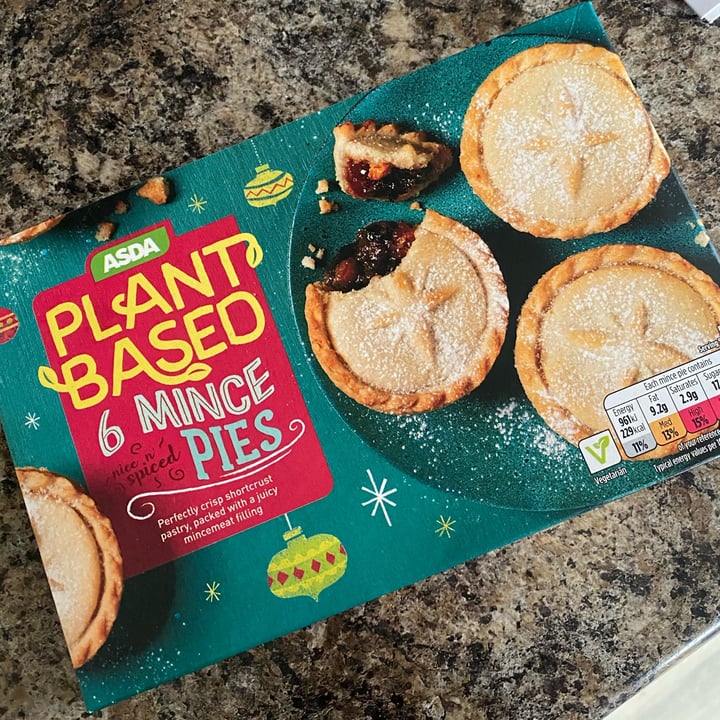 photo of Asda Plant Based  Mince Pies shared by @meganthevegetable on  14 Oct 2022 - review