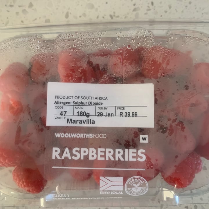 photo of Woolworths Food Raspberries shared by @kleinycito on  28 Jan 2022 - review