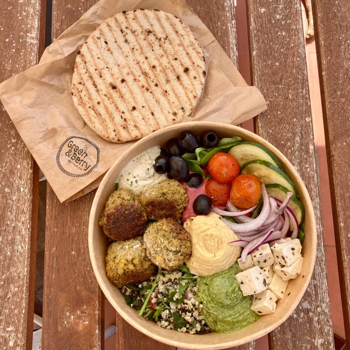 photo of Green & Berry Falafel bowl shared by @asiayportia on  15 Sep 2022 - review