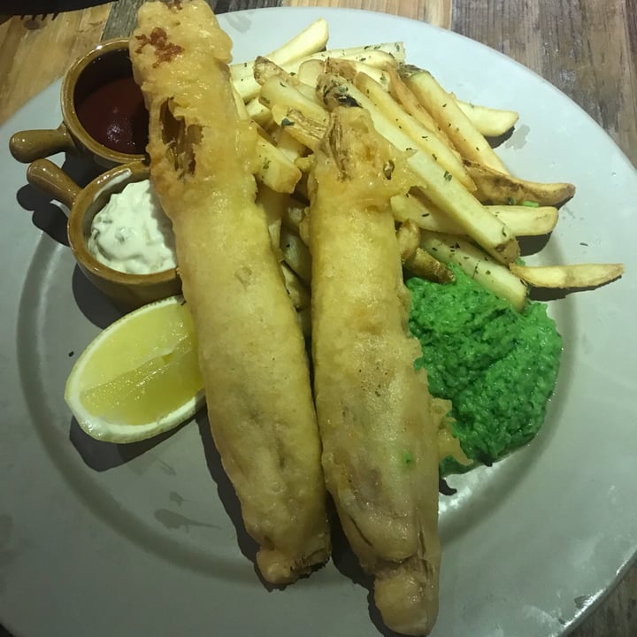 photo of POP Vegan Vegan Fish and Chips shared by @kaylabear on  10 Jun 2019 - review