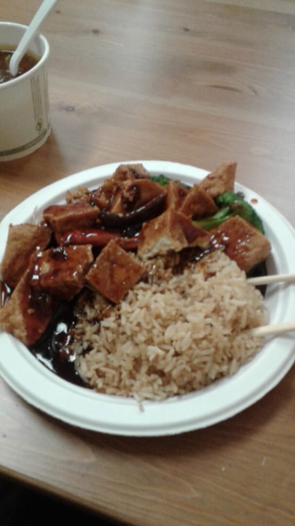 photo of Sun Tong Luck Asian Cuisine General tso’s tofu with veggies shared by @martina on  14 Mar 2019 - review