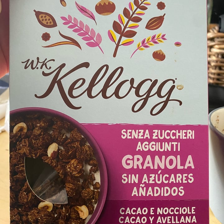 photo of Kellogg's Cocoa And Hazelnut Granola shared by @federicar on  23 Apr 2022 - review