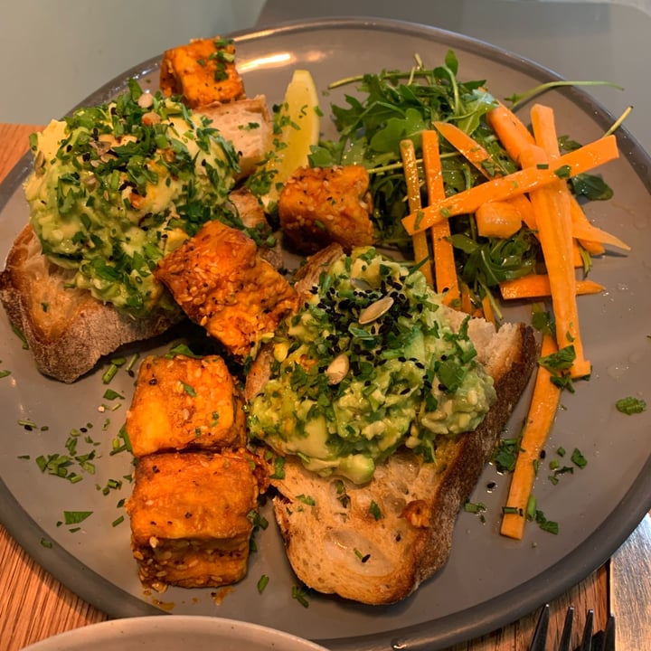 photo of Kin Sourdough toast with avocado and sesame tofu shared by @binnjamin on  20 Jan 2022 - review