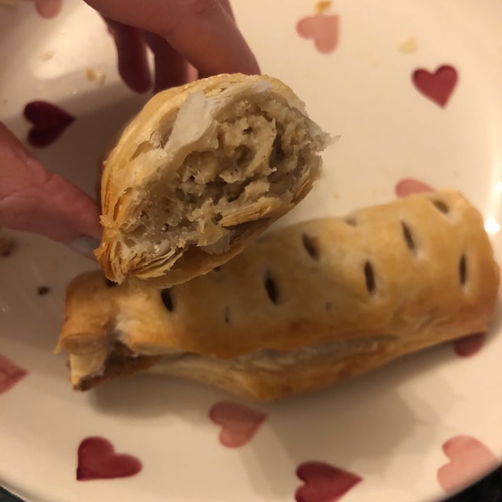 photo of Iceland Foods No porkies Sausage Rolls shared by @beccabynature on  24 Feb 2020 - review