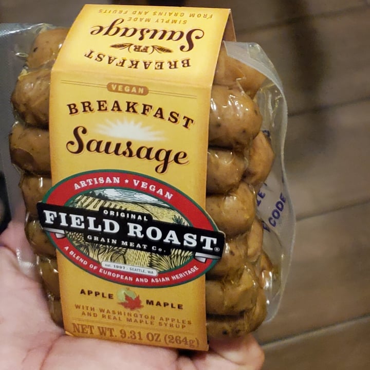 photo of Field Roast Apple & Maple Breakfast Sausages shared by @eriluc on  13 Dec 2020 - review