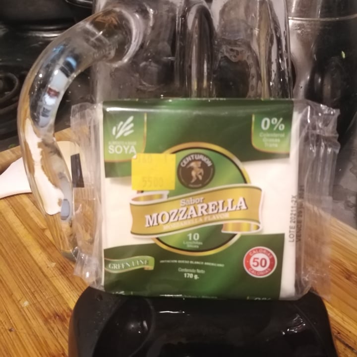 review photo of Greenline Queso Mozarella À Base De Soya shared by @diegomerchanm on 15 Jul 2021 - review
