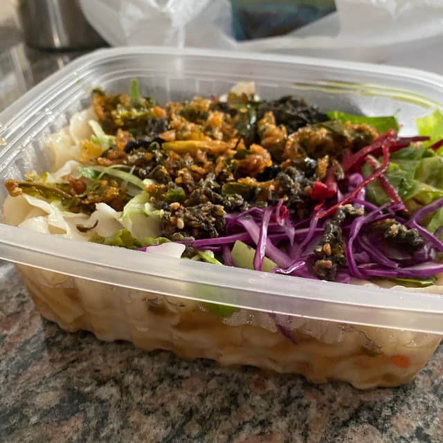 Photo of the dish “Olive Vege Knife-cut Noodles”