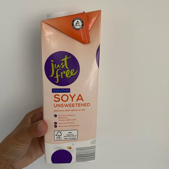 photo of Just Free Soya unsweetened shared by @larisafalcao on  18 May 2022 - review