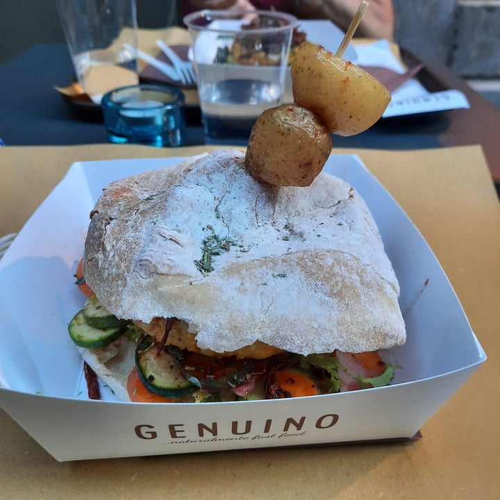 photo of Genuino Burger vegan shared by @elisabi on  02 Jul 2021 - review