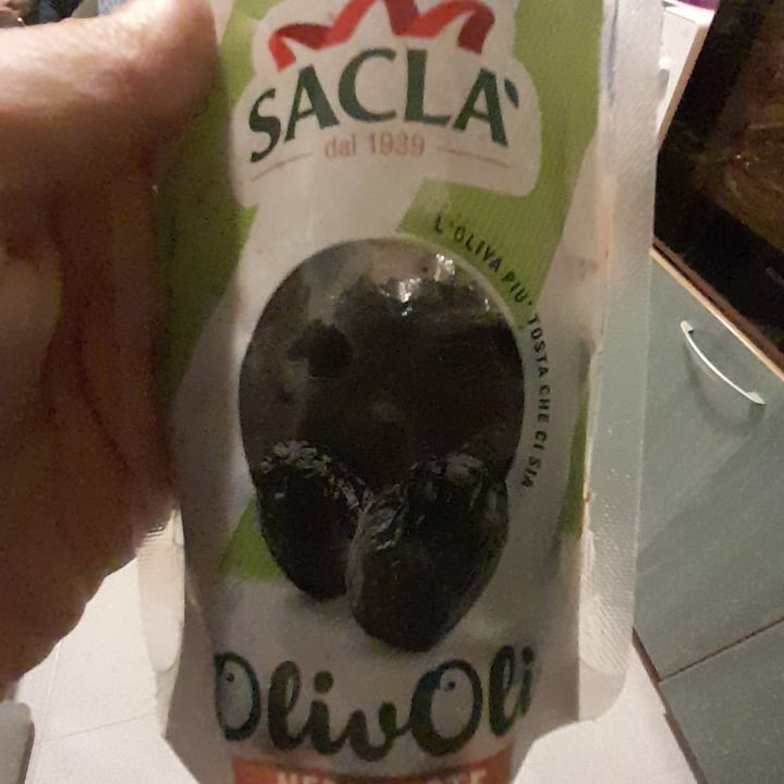 photo of Sacla Olive nere snocciolate shared by @martolozza on  13 Apr 2022 - review