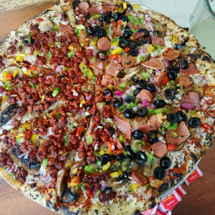 photo of Ixteriolo's Pizza Creta shared by @yassaellopez on  16 Oct 2020 - review