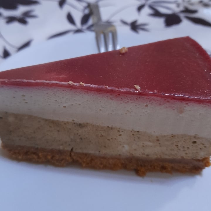photo of Nativa Ristorante Cheesecake al cioccolato bianco e lamponi shared by @danydanys on  31 Dec 2021 - review