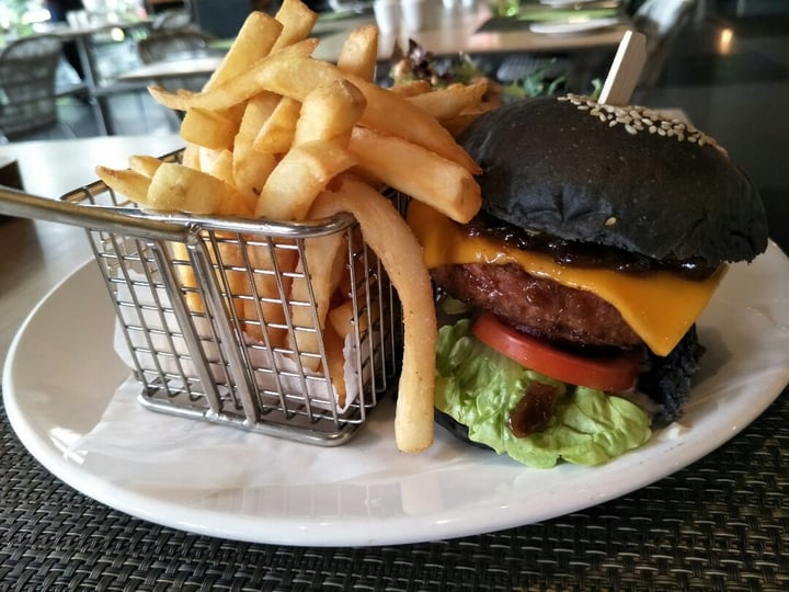 review photo of Lime Restaurant Beyond burger shared by @pumpkincrush on 05 Jun 2019 - review