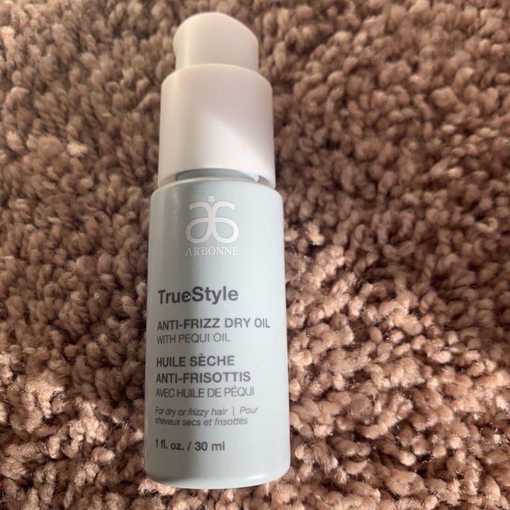 review photo of Arbonne Anti frizz dry oil shared by @tgugliotti on 30 Dec 2020 - review