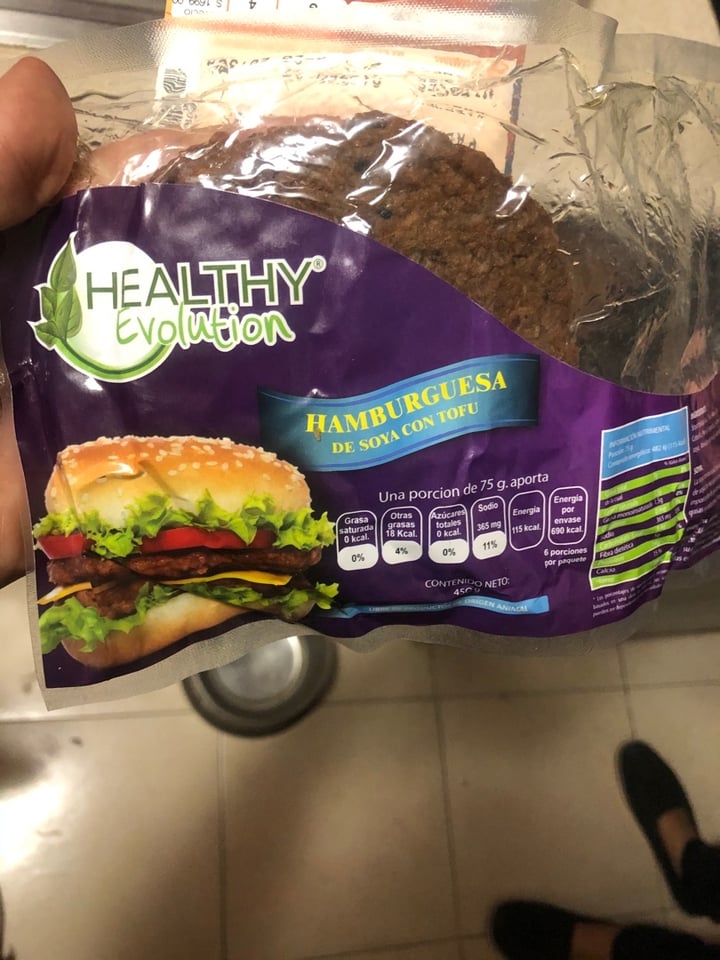 photo of Healthy Evolution Hamburguesa Veggie Premium shared by @pamemanning on  27 Mar 2020 - review