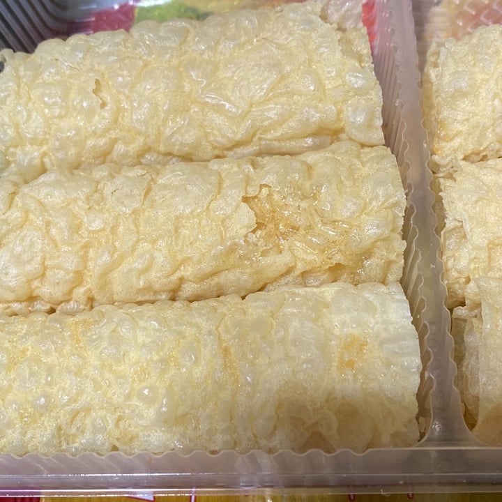 review photo of HongTu Ring Ring Roll shared by @salmonellabeaches on 02 Feb 2022 - review