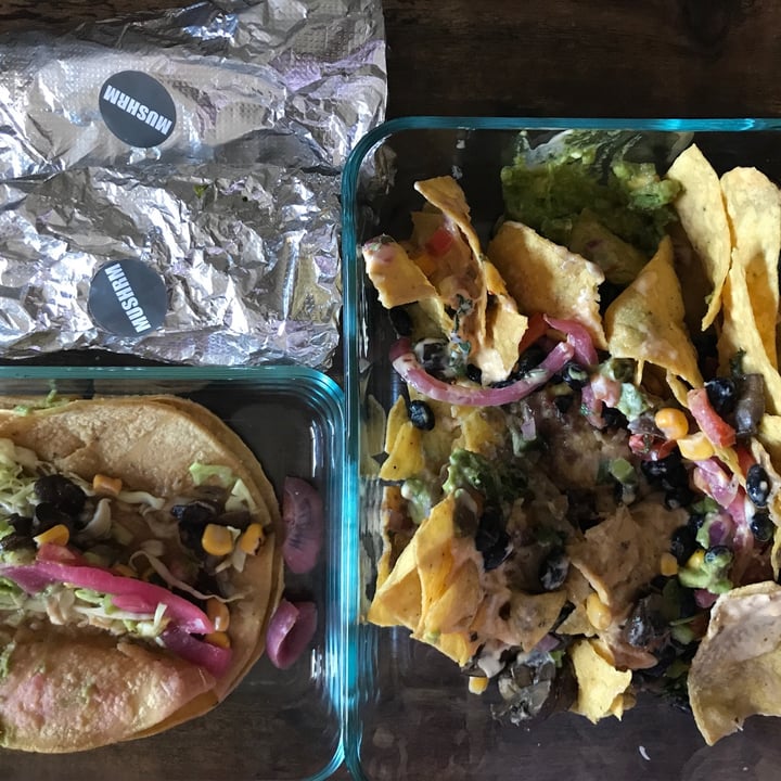 photo of Veggie Grill Smokey Mushroom Tacos and Nachos shared by @indoorkat on  13 Jun 2021 - review