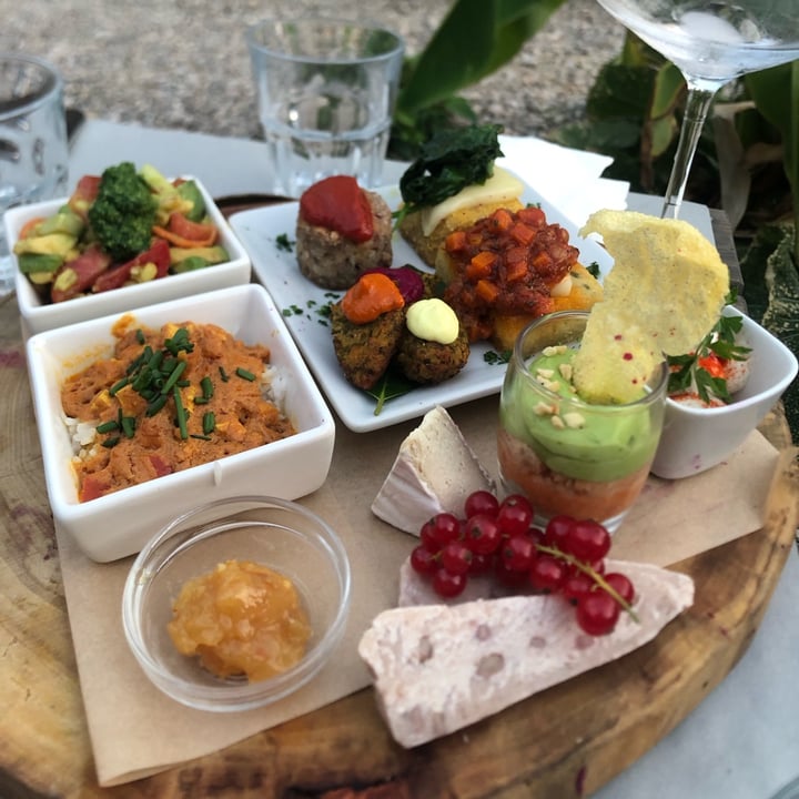 review photo of La Puntabella Tagliere Vegano shared by @alessandratesta on 31 Jul 2022 - review