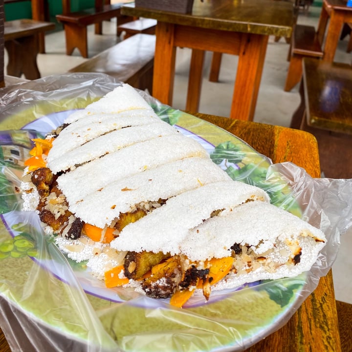 photo of Café Regional Priscila Ponta Negra, Manaus/AM Tapioca com tucumã, castanha e banana shared by @barbaraannitza on  16 Jul 2021 - review