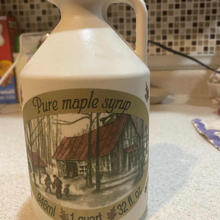 photo of vermont maple syrup Rolling Hills Maple Products shared by @mecornell on  15 May 2022 - review