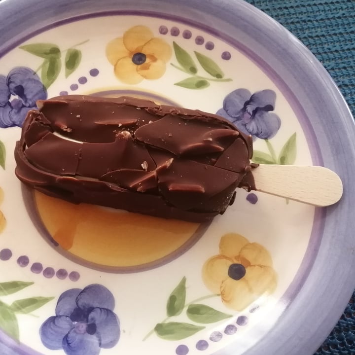 photo of Magnum Magnum Almendras Vegana shared by @angelicaesther on  16 Jun 2022 - review