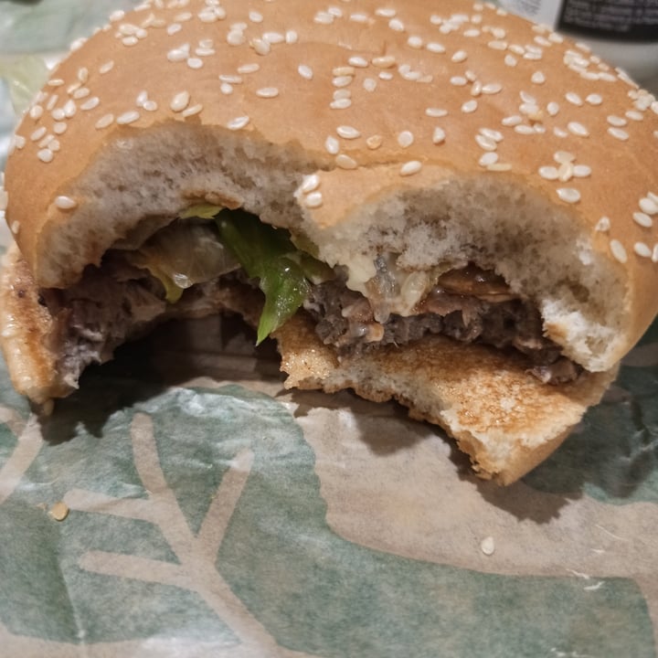 photo of Burger King Plant based burger shared by @ela9manu on  28 May 2022 - review