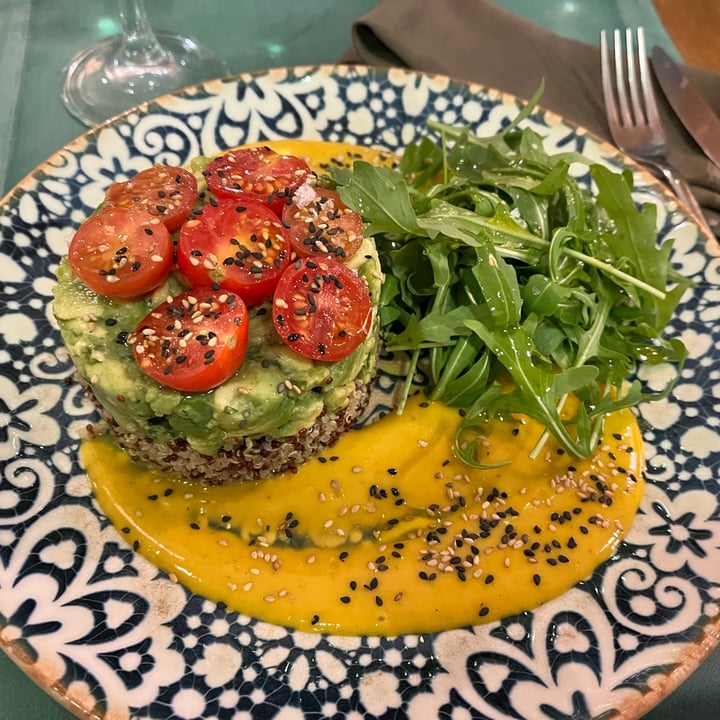 photo of Hakuna Matata Veggie Tartar de aguacate y quinoa shared by @fcastep on  10 Dec 2022 - review