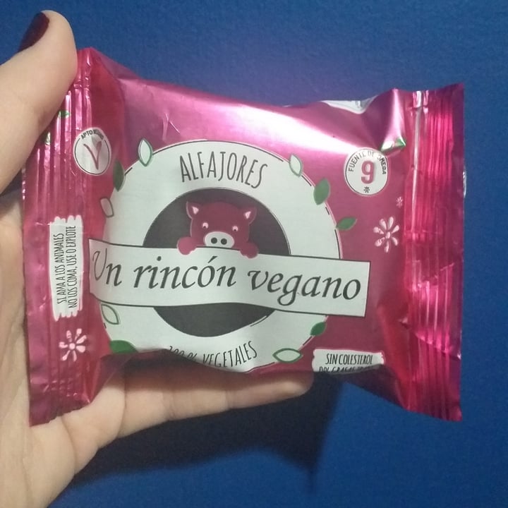 photo of Un Rincón Vegano Alfajor de Membrillo shared by @premonition on  20 May 2021 - review