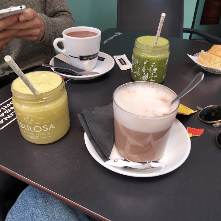photo of La lujosa café Zumo De Frutas Y Verduras shared by @retardedunicorn on  22 Oct 2021 - review