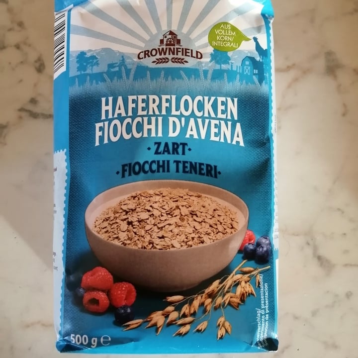 photo of Crownfield Copos de avena shared by @fedevegana on  12 Dec 2021 - review