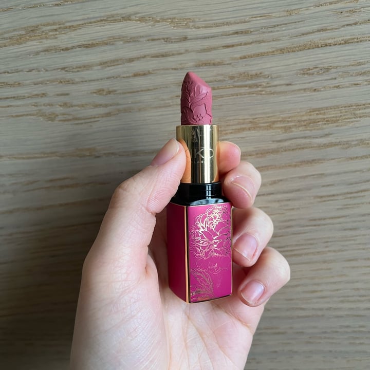 review photo of Kiko Milano Charming Escape Luxurious Matte Lipstick shared by @agnelliarianna on 29 Apr 2022 - review