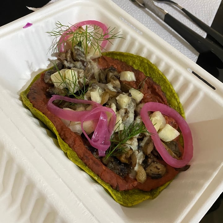 photo of Oleada Plant Based Taco Pastor shared by @ignaciottd on  24 Jul 2021 - review