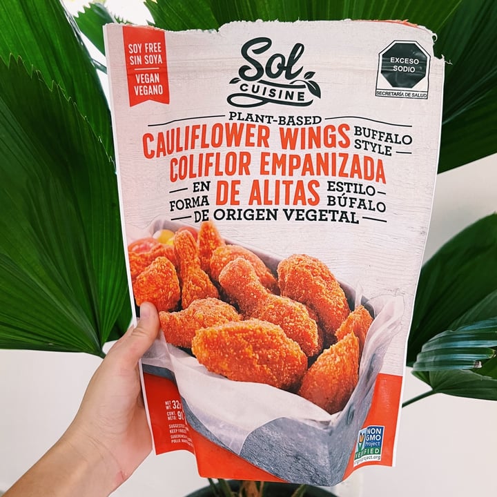 photo of Sol Cuisine Cauliflower wings Buffalo style shared by @nicolemdlp on  27 Mar 2022 - review