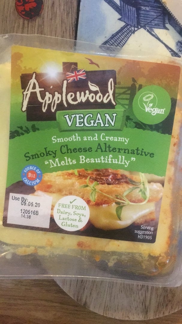 photo of Applewood Applewood Vegan Smoky Cheese Alternative  shared by @effie00 on  31 Mar 2020 - review