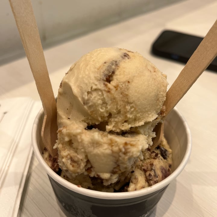review photo of Kind Kones Pecan Praline shared by @ahsne on 28 Dec 2021 - review