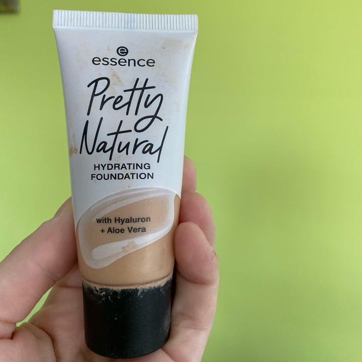 photo of Essence  Pretty Natural Hydrating Foundation shared by @saminp on  07 Jun 2022 - review