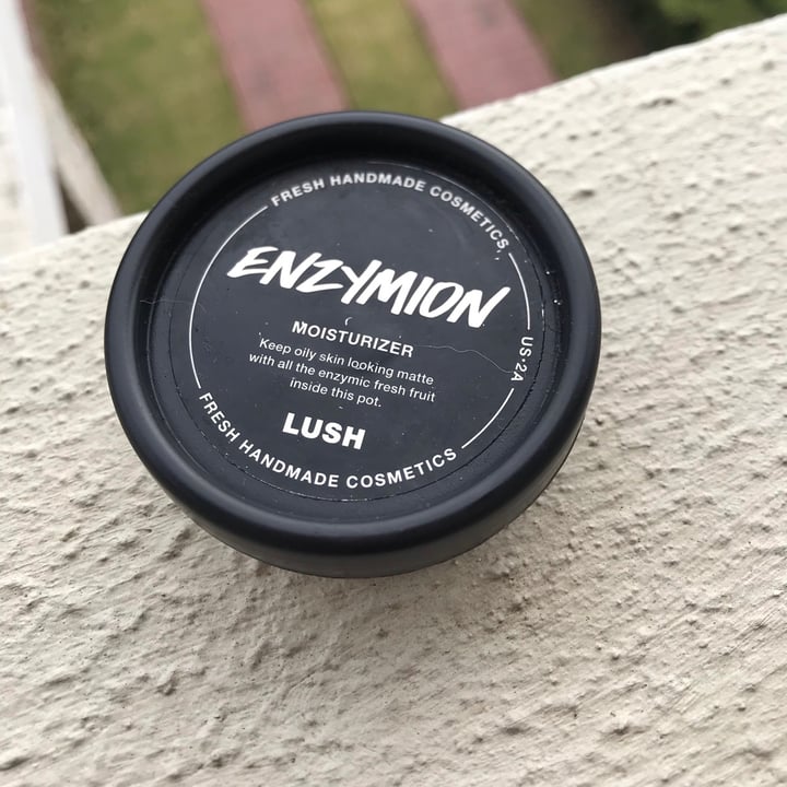 photo of LUSH Fresh Handmade Cosmetics Enzymion shared by @anamayuocj on  06 Sep 2020 - review