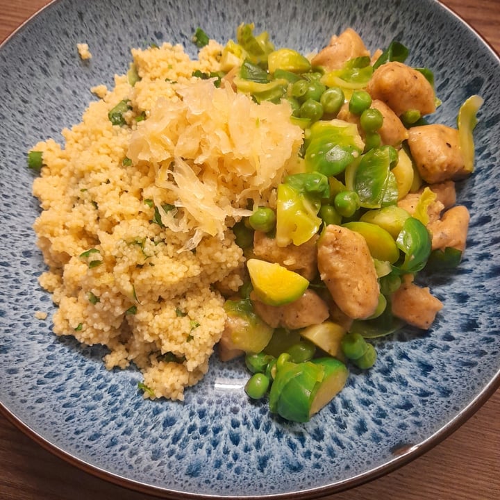 review photo of Simon Howie Veggie Sausages shared by @cassieck9900 on 07 Dec 2022 - review