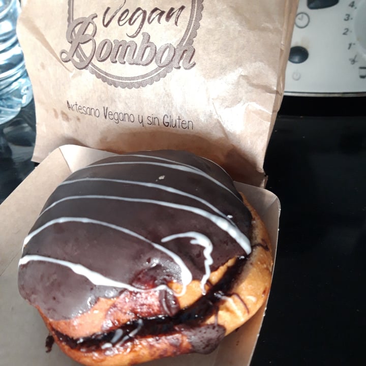 photo of Vegan bombon sin gluten Bomba de chocolate shared by @catproblems on  06 Nov 2021 - review