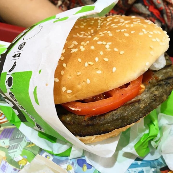 photo of Burger King Rebel Whopper shared by @hijasdhekate on  13 May 2020 - review
