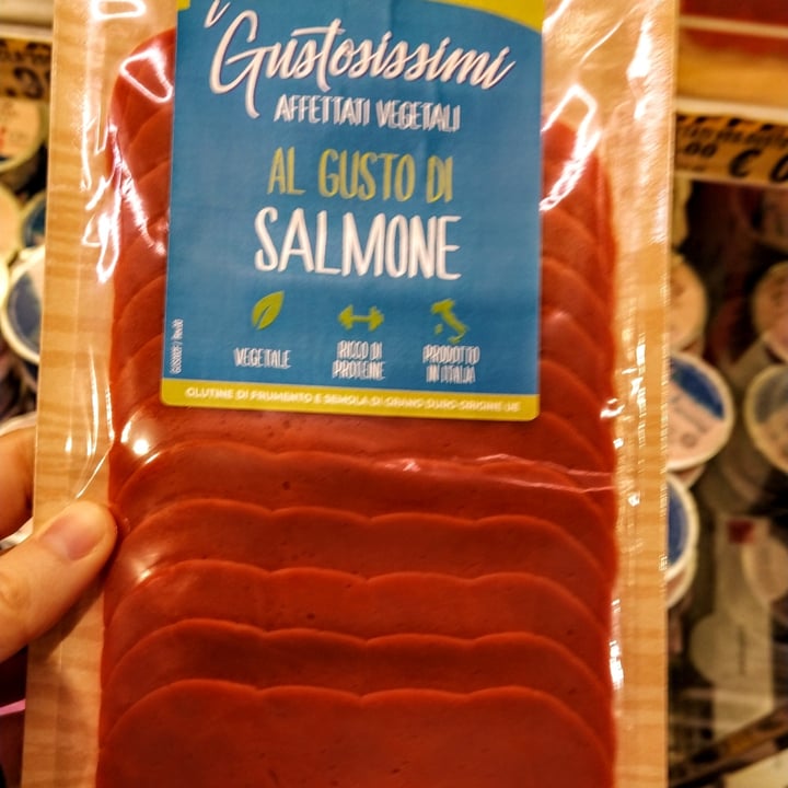 photo of I gustosissimi Affettato gusto salmone shared by @lidiaaguilar on  12 Apr 2022 - review