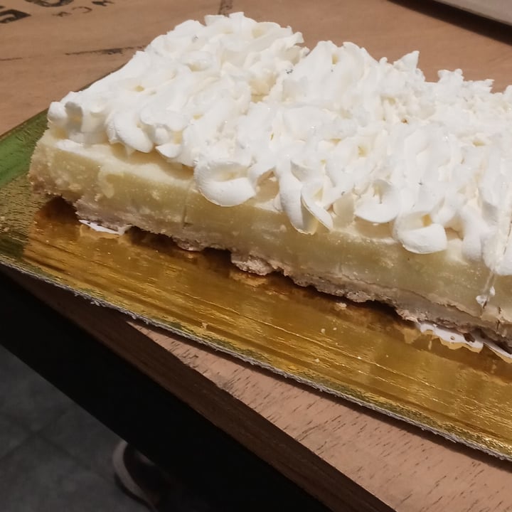 review photo of Almacén De La Plaza Vegan Lemon Pie shared by @emile on 14 Oct 2021 - review