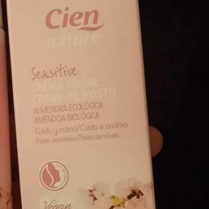 review photo of Cien Crema Facial Almendra Ecológica shared by @olgaleiva on 19 Feb 2021 - review