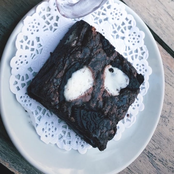 photo of Monk Coffee Brownie Vegano De Oreo shared by @agostinalv on  02 Mar 2021 - review