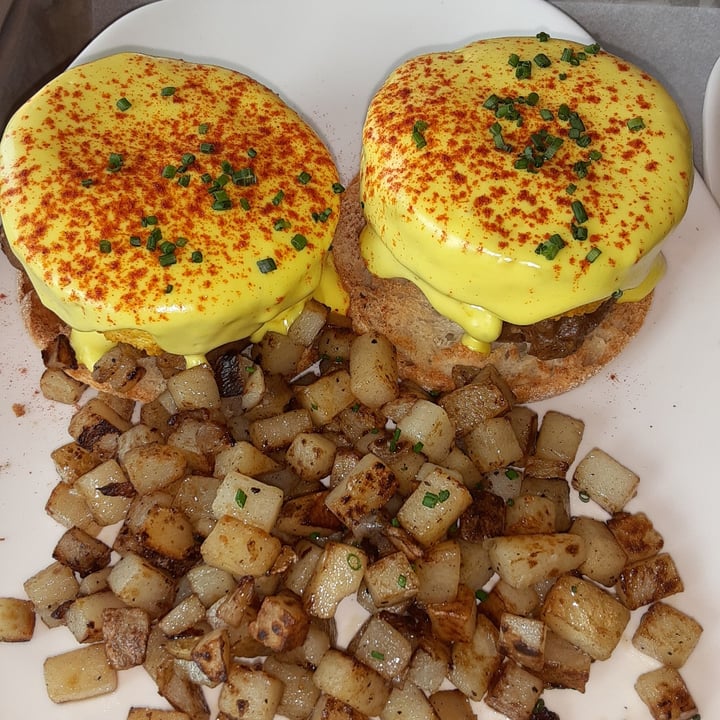 photo of Strong Hearts Cafe The Benedict shared by @jennysneal on  04 Oct 2020 - review