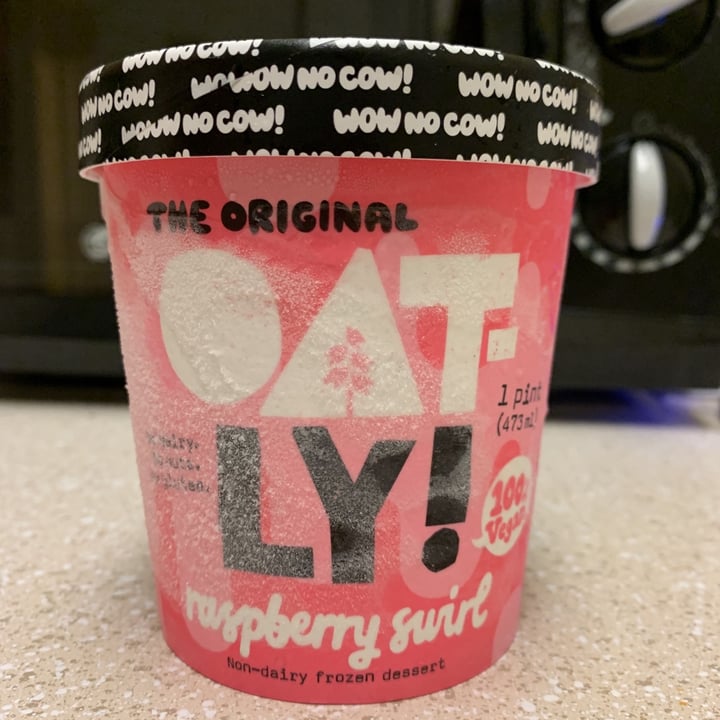 photo of Oatly Raspberry swirl Ice Cream shared by @kittycrueltyfree on  13 Aug 2021 - review