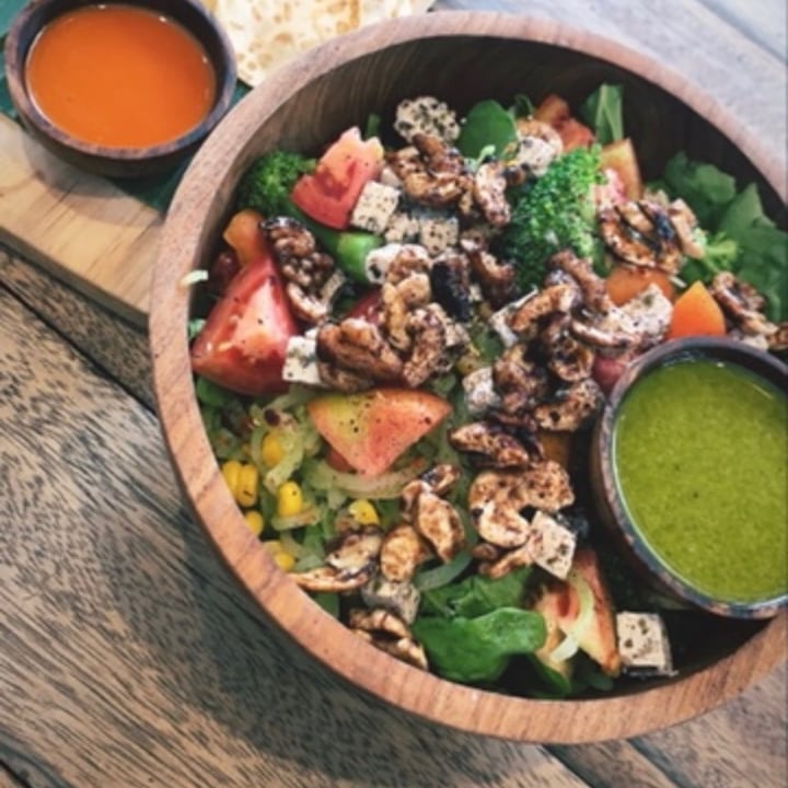 photo of Healthy Ubud Earth bowl shared by @veganandstrong on  30 Sep 2021 - review
