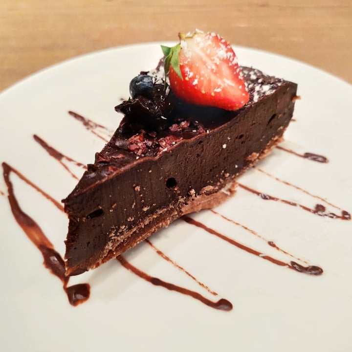 photo of MyRaw Café Raw Vegan Chocolate Cake shared by @spiderwebs on  05 Jul 2020 - review